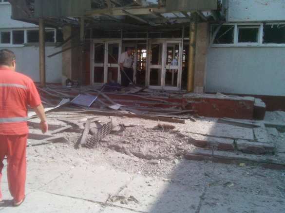 Луганск: танковая атака отбита, идут бои на окраинах, артиллерия врага бьет по городу  (фото/видео) | Русская весна