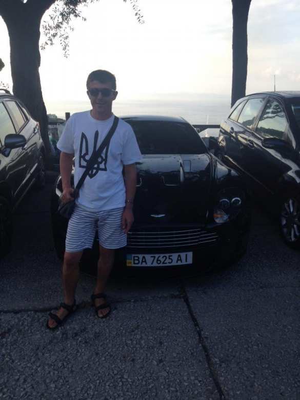 Борец за социальную справедливость Ляшко катается со своим бой-френдом по самому дорогому курорту Италии на роскошном автомобиле  (ФОТОФАКТ) | Русская весна