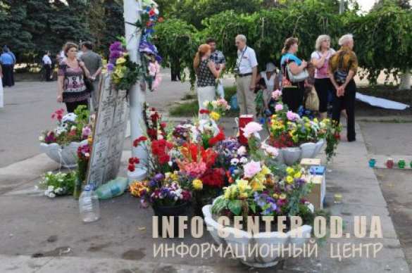 В Одессе почтили память жертв пожара в Доме профсоюзов 2 мая (фото/виде) | Русская весна