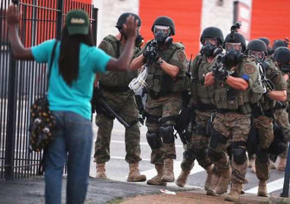 События в Фергюсоне показали, что США давно готовы воевать с собственным населением (фото, видео) | Русская весна