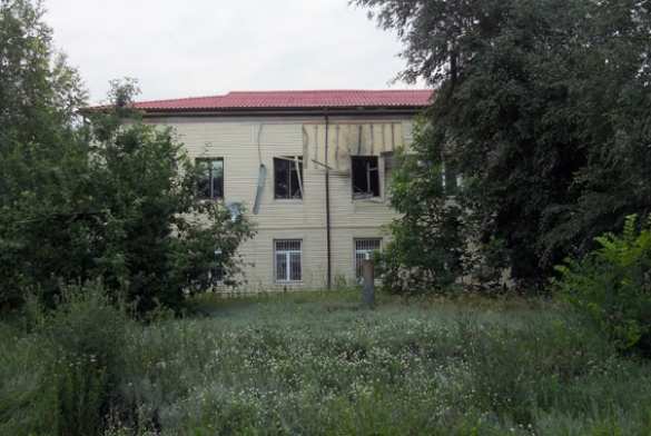 На Полтавщине из гранатомета обстреляли здание налоговой инспекции (ФОТО) | Русская весна