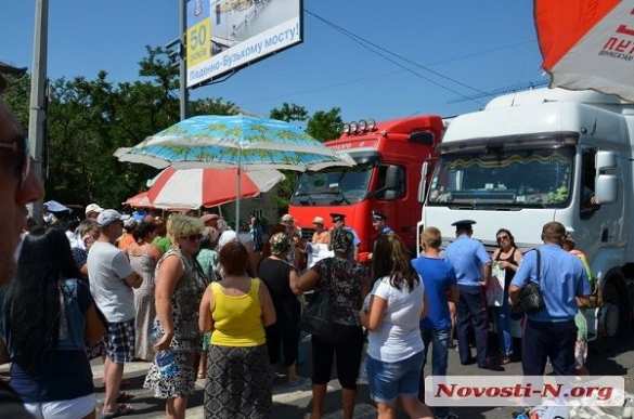 Матери десантников в Николаеве начали говорить, что поддержат своих сыновей, если те уйдут в Россию. В Белой Церкви митингуют военные (фото, видео) | Русская весна
