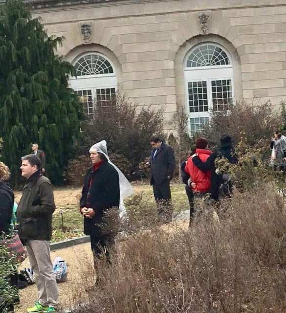 Саакашвили обиделся на украинские СМИ за фото в кустах (+ФОТО) | Русская весна