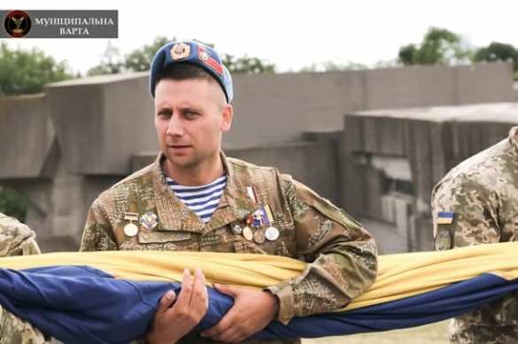 Сделали вид, что не опозорились: в Киеве поднимут самый большой флаг Украины (ФОТО) | Русская весна