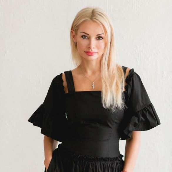 «Баба рабочая — к президенту заведёшь, он подпрыгнет»: общение «слуг народа» попало на камеру (ВИДЕО) | Русская весна