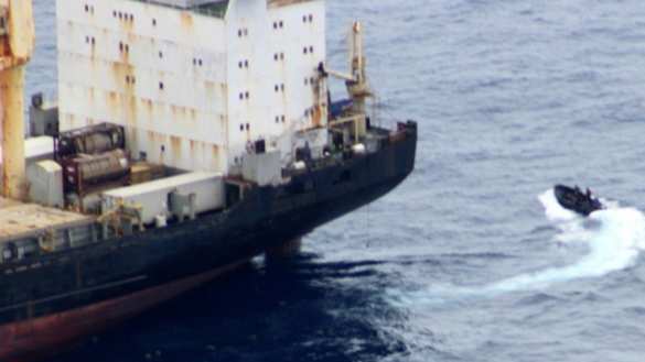 Российские военные спасли панамское судно от пиратов (ФОТО) | Русская весна