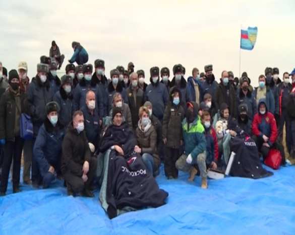 «Союз МС-16» приземлился в Казахстане: за командира на орбите остался русский (ПРЯМАЯ ТРАНСЛЯЦИЯ) | Русская весна