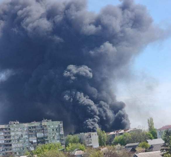 Масштабный пожар после удара по цели в оккупированной ВСУ Дружковке (ФОТО) | Русская весна