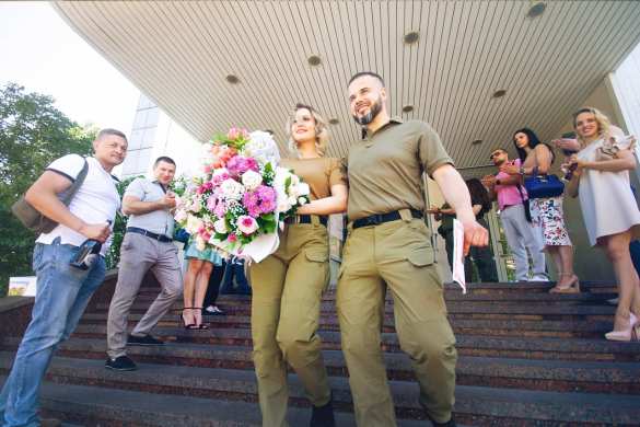 Одна из самых красивых ополченок ЛНР вышла замуж за известного офицера армии ДНР (ФОТО, ВИДЕО) | Русская весна