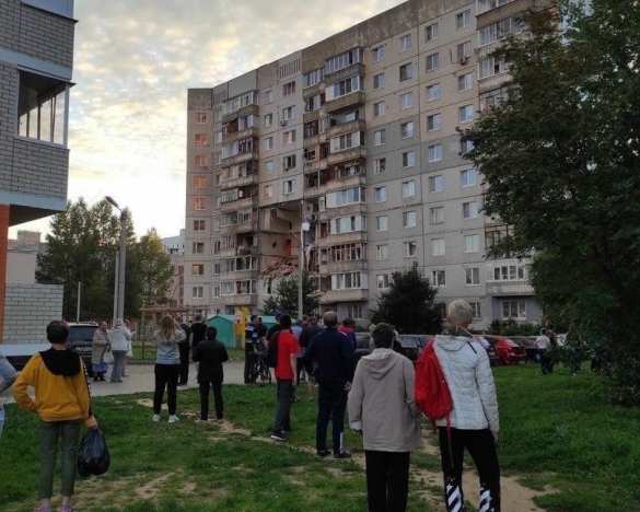 МОЛНИЯ: Мощный взрыв в Ярославле, частично обрушилась многоэтажка (+ФОТО, ВИДЕО) | Русская весна