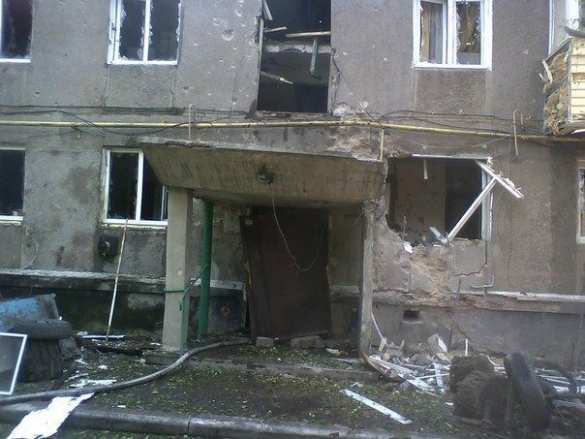 Фотолента последствий боев и обстрелов в Шахтерске | Русская весна