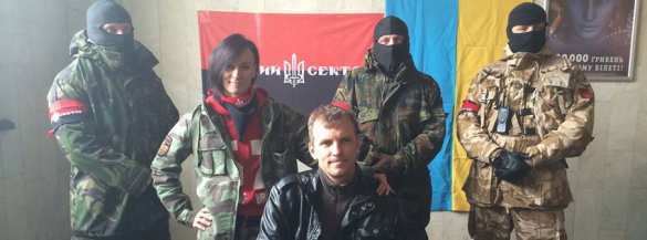 Eine ukrainische Neonazistin rief auf, russische Journalisten "gnadenlos zu zerstampfen" | Русская весна