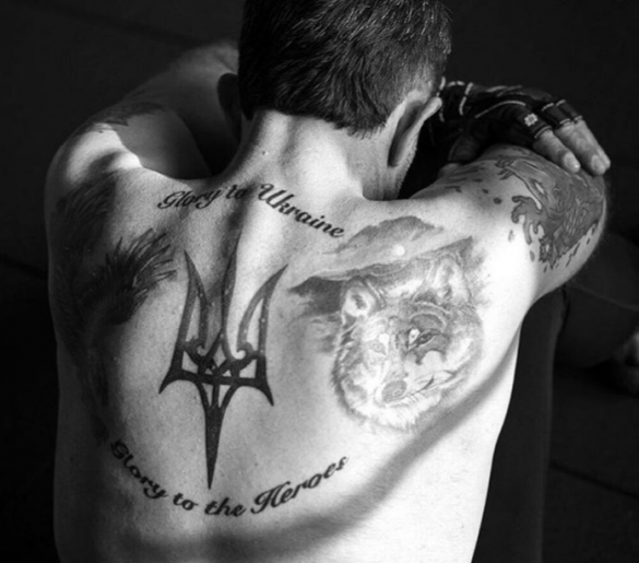 Ответил Британии: Советник Авакова сделал себе на спине тату «тризуба» и «СУГС» на английском (ФОТО) | Русская весна