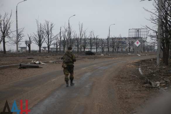 Экскурсия в ад: минобороны ДНР показало журналистам и представителям ОБСЕ руины Донецкого аэропорта (ФОТО) | Русская весна