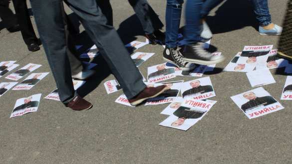 В Одессе люди вышли с плакатами «Парубий-убийца» (ФОТО, ВИДЕО) | Русская весна
