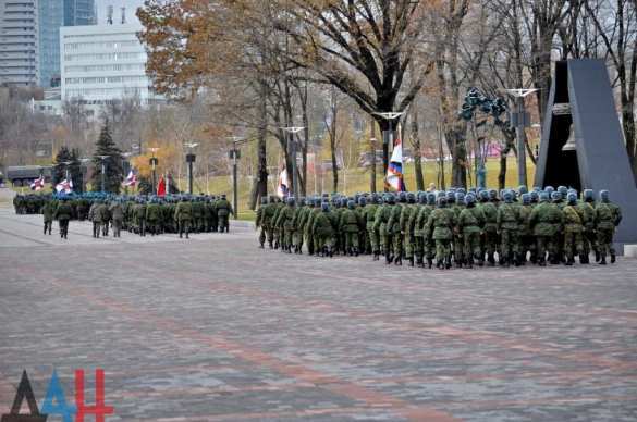 Донецк отметил годовщину создания первого армейского корпуса (ФОТО) | Русская весна