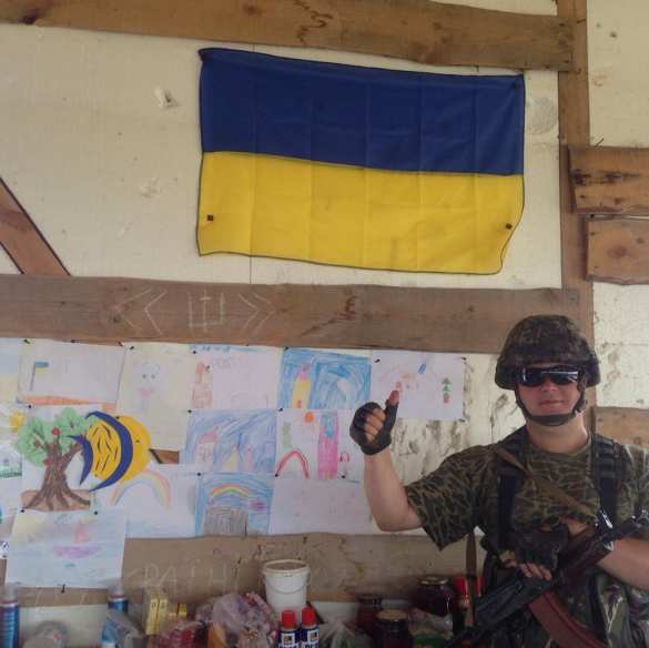 В Киеве боевик-каратель сброшен с многоэтажки (ФОТО) | Русская весна