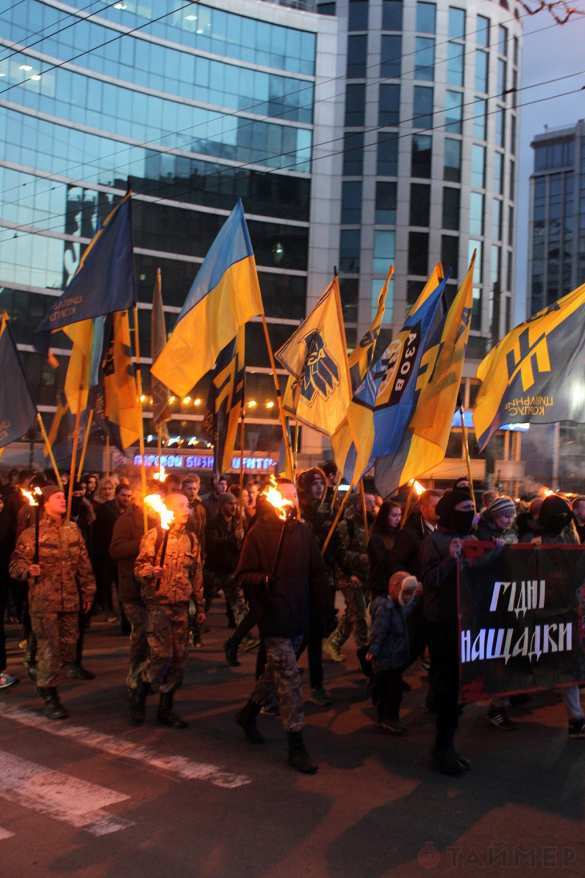 В Одессе прошло факельное шествие неонацистов «Азова» (ФОТО, ВИДЕО) | Русская весна