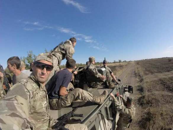 Война глазами врага — тренировка неонацистов полка «Азов» (ФОТО, ВИДЕО) | Русская весна