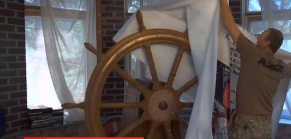 Дачу Януковича превратили в базу боевиков «Азова» (ФОТО, ВИДЕО) | Русская весна