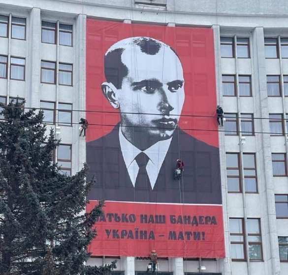 Почему именно это фото? «Агенты Кремля» задают неудобные вопросы о Бандере (ФОТО) | Русская весна