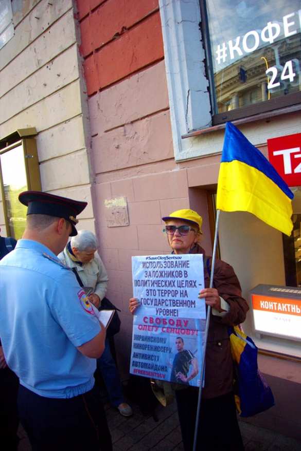 Добровольцы Донбасса разогнали бандеровцев в Петербурге (ФОТО) | Русская весна