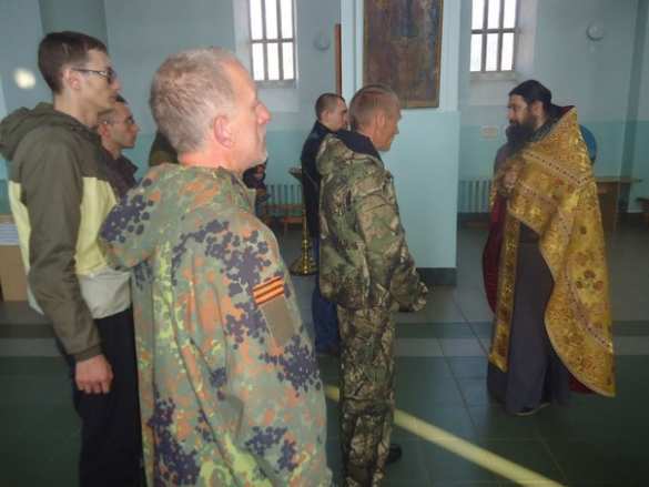 Воины света: доброволец-француз в Новороссии принял православную веру (фото) | Русская весна