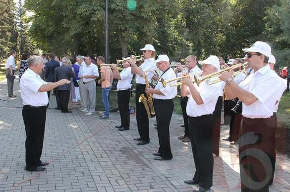 Памятник Богдану Хмельницкому восстановили в Белгороде (фото) | Русская весна