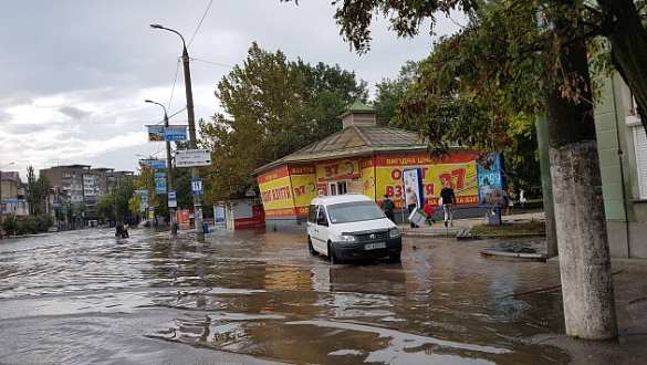 Украинский курорт ушёл под воду после ночного дождя (ФОТО, ВИДЕО)  | Русская весна
