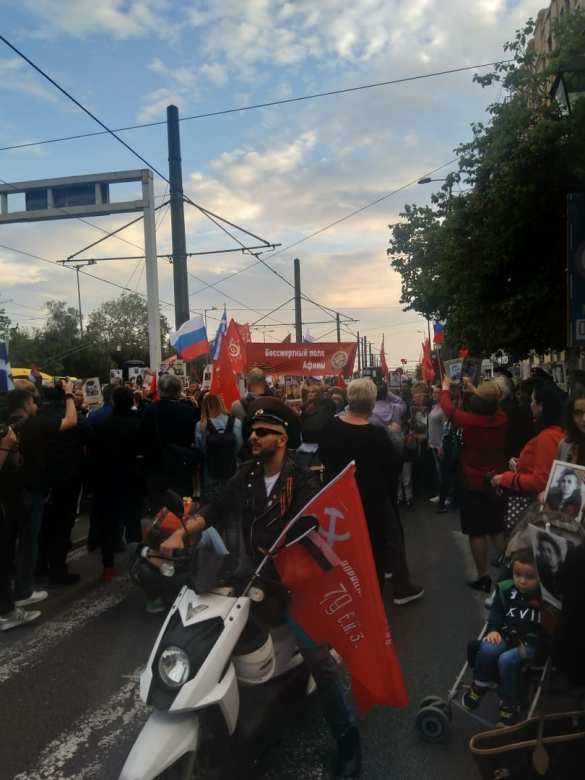 По Афинам прошагал «Бессмертный полк» — один из самых массовых за рубежом (ФОТО, ВИДЕО) | Русская весна