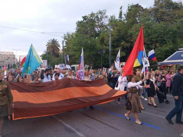 По Афинам прошагал «Бессмертный полк» — один из самых массовых за рубежом (ФОТО, ВИДЕО) | Русская весна