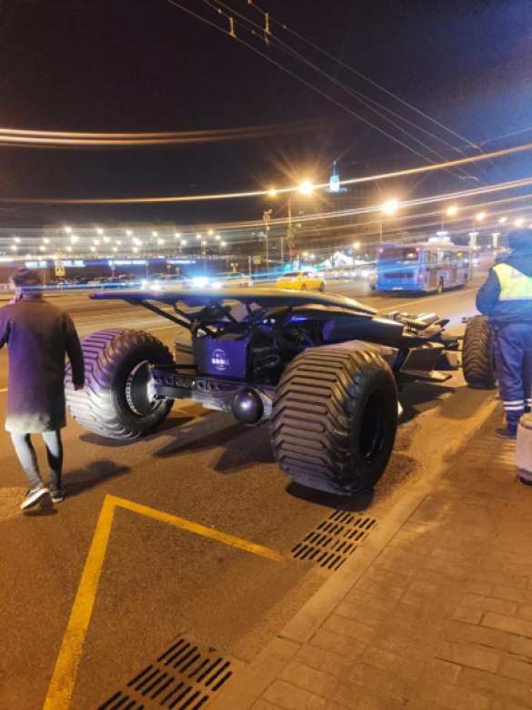 В Москве задержали «бэтмобиль» (ФОТО, ВИДЕО) | Русская весна