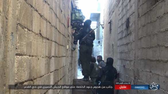 Жестокие бои под Дамаском: ИГИЛ атаковало боевиков оппозиции и Армию Сирии (ФОТО, ВИДЕО) | Русская весна