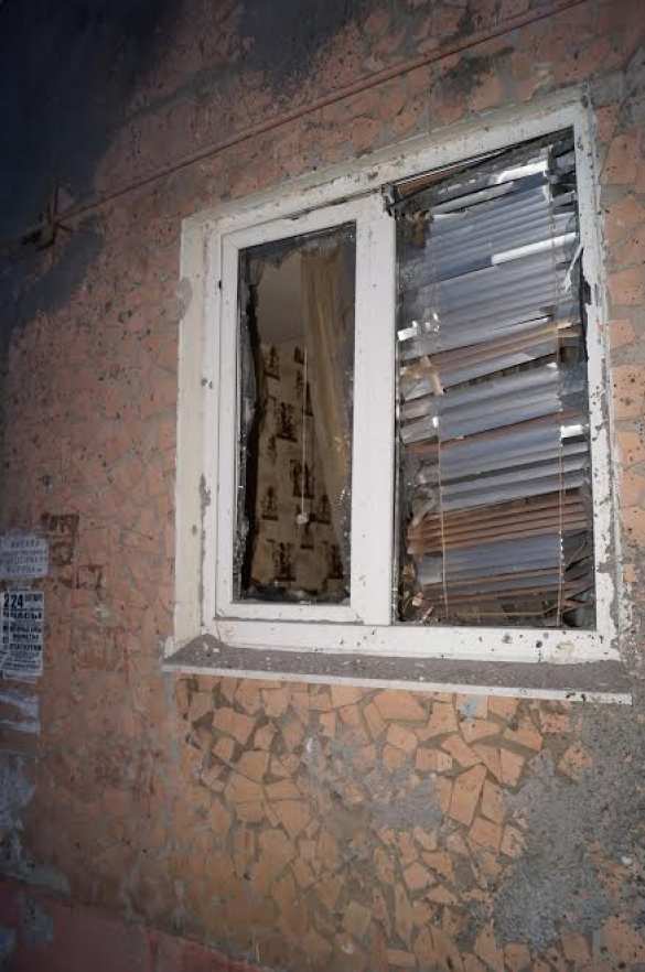 Последствия массированного артобстрела Брянки: серьезные разрушения (+ВИДЕО, ФОТО) | Русская весна