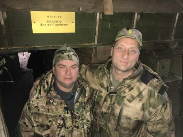 Дмитрий «отрезанное ухо» Булатов отправился на фронт «крышевать» контрабанду (ФОТО) | Русская весна