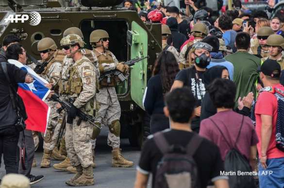 Чили в огне: протестующие жгут офисы энергетических компаний и общественный транспорт (ФОТО, ВИДЕО) | Русская весна