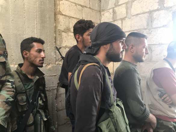 Ад на юге Сирии: ВКС вместе с «духами» громят ИГИЛ, страшная вонь от сотен разлагающихся боевиков (ВИДЕО, ФОТО 18+) | Русская весна