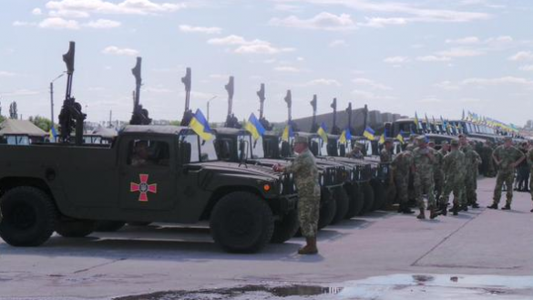 Подготовка к перемирию: Порошенко передает ВСУ 170 единиц техники | Русская весна