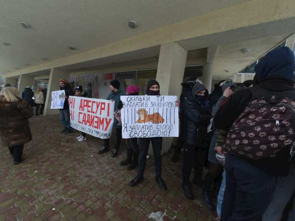 Цирк без границ: во Львове произошли жесткие стычки между зоозащитниками и полицией (ФОТО, ВИДЕО) | Русская весна