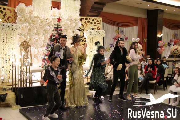 Сирия: «Чеченский десант высадился» в Русской общине и подбодрил Деда Мороза (ФОТО) | Русская весна