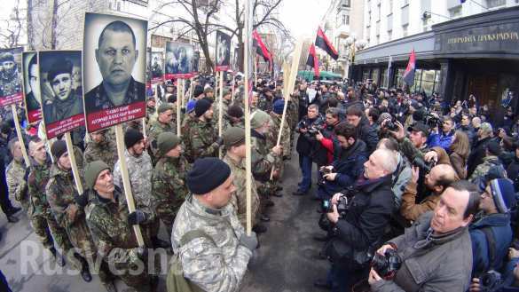 Clashes in Kiev as anti-government protest escalates (VIDEO) | Русская весна