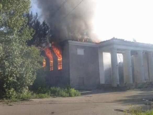 Дебальцево – Донецкий Сталинград: огонь, руины и линия фронта по железной дороге | Русская весна