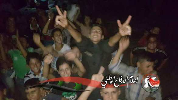 СРОЧНО: Тяжелые бои вблизи Дейр Зора, боевики бегут, жители вышли на улицы праздновать скорое освобождение (ФОТО, ВИДЕО) | Русская весна