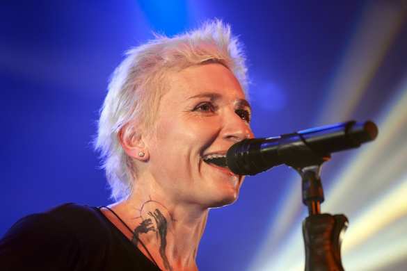 Ещё одна «звезда» пристыдила россиян и защитила Ефремова | Русская весна