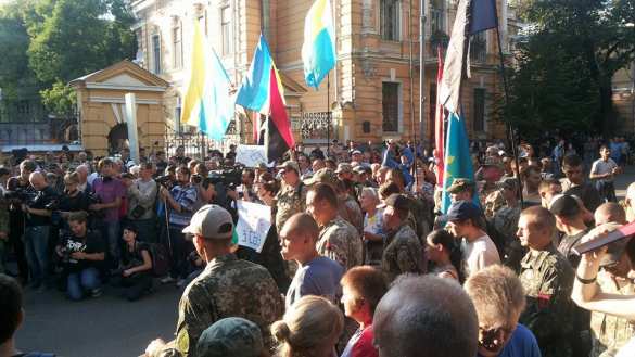 Колонна «добровольцев АТО» выдвинулась с Майдана к администрации Порошенко (+ВИДЕО, ФОТО) | Русская весна