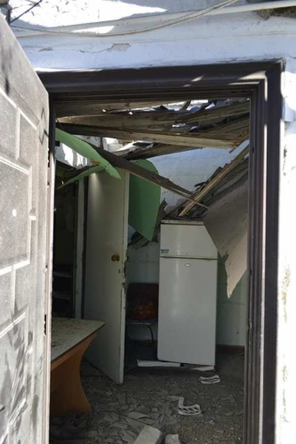 Докучаевск на линии огня: «Один из снарядов взорвался в детском садике» (фото) | Русская весна