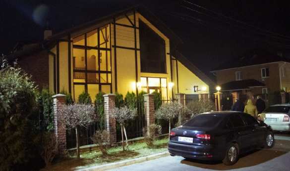 Застолье и стрельба — появились подробности смерти мужчины в доме экс-министра МИД Украины (ФОТО, ВИДЕО) | Русская весна