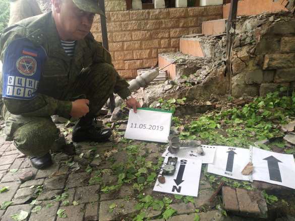 Обстрелом ВСУ в Донецке повреждён дом (+ФОТО) | Русская весна