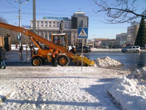 Яценюк воюет со снегом — и пока проигрывает (+ФОТО) | Русская весна
