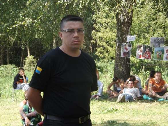 Пока украинская армия гибнет на Донбассе, свидомая молодежь отрывается на фестивале украинского духа Бандерштат под Луцком (фото, видео) | Русская весна